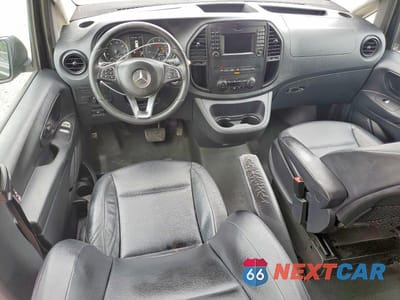 Zdjęcie 8 z 13 samochodu: 2018 MERCEDES-BENZ METRIS VIN:WD4PG2EE9J3490793 - miniatura