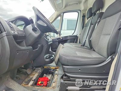 Zdjęcie 7 z 13 samochodu: 2020 RAM PROMASTER 3500 VIN:3C6URVJG4LE119768 - miniatura