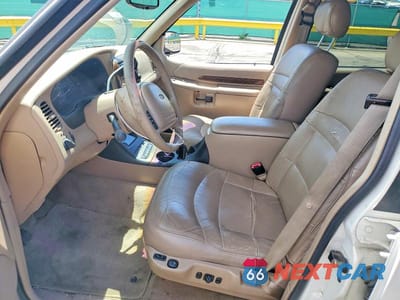Zdjęcie 7 z 13 samochodu: 2001 FORD EXPLORER EDDIE BAUER VIN:1FMDU75E31ZA17063 - miniatura