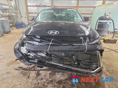 Piąte zdjęcie samochodu w środku: 2025 HYUNDAI SONATA SEL VIN:KMHL64JA0SA489566 - miniatura