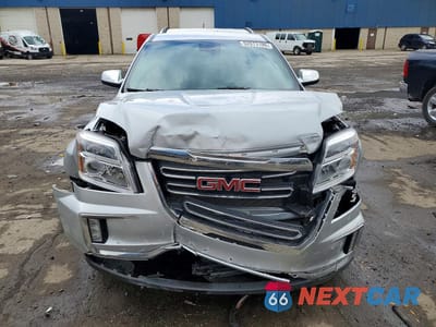 Piąte zdjęcie samochodu w środku: 2017 GMC TERRAIN SLT VIN:2GKFLUE34H6251722 - miniatura