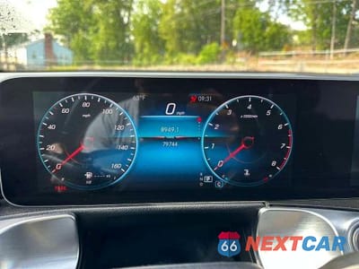 Zdjęcie 6 z 10 samochodu: 2020 MERCEDES-BENZ GLB 250 VIN:W1N4M4GB3LW015123 - miniatura