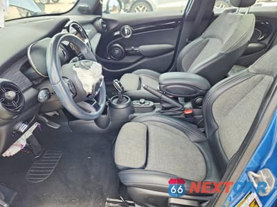 Zdjęcie 7 z 12 samochodu: 2023 MINI COOPER S VIN:WMW53DK06P2S64367 - miniatura
