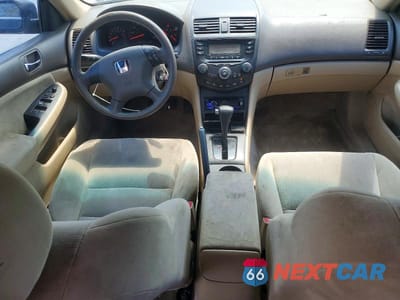 Zdjęcie 8 z 13 samochodu: 2005 HONDA ACCORD LX VIN:1HGCM56405A112972 - miniatura