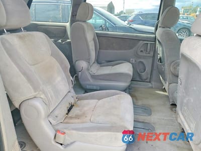 Zdjęcie 11 z 13 samochodu: 2007 TOYOTA SIENNA LE 8-PASSENGER VIN:5TDZK23C07S057602 - miniatura
