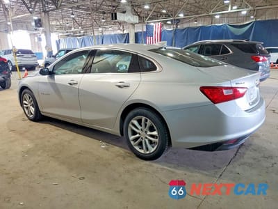 Drugie zdjęcie samochodu z przodu: 2017 CHEVROLET MALIBU LT VIN:1G1ZE5ST4HF169615 - miniatura