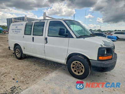Czwarte zdjęcie samochodu z boku: 2009 GMC SAVANA G1500 VIN:1GTFG15X191119541 - miniatura