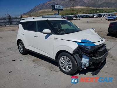 Czwarte zdjęcie samochodu z boku: 2023 KIA SOUL LX VIN:KNDJ23AU4P7871695 - miniatura