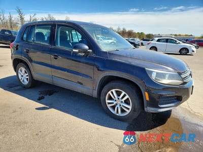 Czwarte zdjęcie samochodu z boku: 2012 VOLKSWAGEN TIGUAN S VIN:WVGBV7AX8CW506459 - miniatura