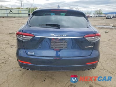 Zdjęcie 6 z 13 samochodu: 2022 MASERATI LEVANTE BASE VIN:ZN661XUA9NX397160 - miniatura