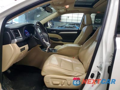 Zdjęcie 7 z 13 samochodu: 2016 TOYOTA HIGHLANDER XLE VIN:5TDJKRFH2GS307242 - miniatura
