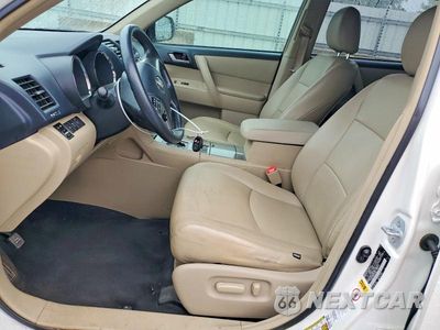Zdjęcie 7 z 12 samochodu: 2013 TOYOTA HIGHLANDER PLUS VIN:5TDZK3EHXDS131358 - miniatura