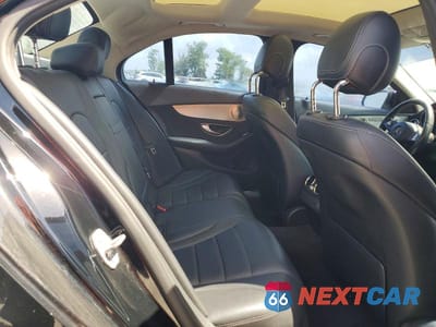 Zdjęcie 10 z 12 samochodu: 2016 MERCEDES-BENZ C 300 VIN:55SWF4JB6GU171703 - miniatura