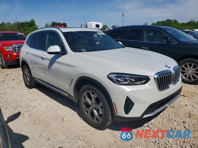 Czwarte zdjęcie samochodu z boku: 2022 BMW X3 XDRIVE30I VIN:5UX53DP04N9J42010 - miniatura