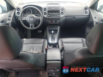 Zdjęcie 8 z 12 samochodu: 2012 VOLKSWAGEN TIGUAN S VIN:WVGAV7AX2CW568628 - miniatura