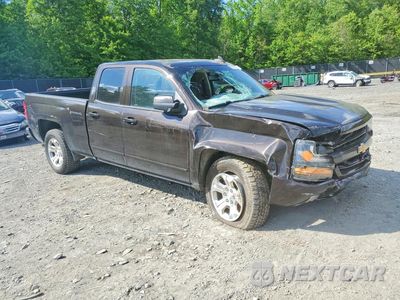 Czwarte zdjęcie samochodu z boku: 2018 CHEV SILVERADO VIN:1GCVKREC4JZ170947 - miniatura