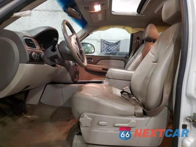 Zdjęcie 13 z 26 samochodu: 2008 CHEVROLET SUBURBAN K1500 LS VIN:1GNFK16358R117051 - miniatura
