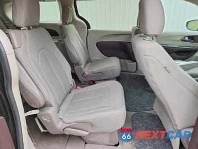 Zdjęcie 12 z 14 samochodu: 2017 CHRYSLER PACIFICA TOURING VIN:2C4RC1DG1HR516431 - miniatura