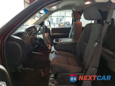 Zdjęcie 7 z 12 samochodu: 2009 CHEVROLET SILVERADO K1500 LT VIN:2GCEK290X91121277 - miniatura