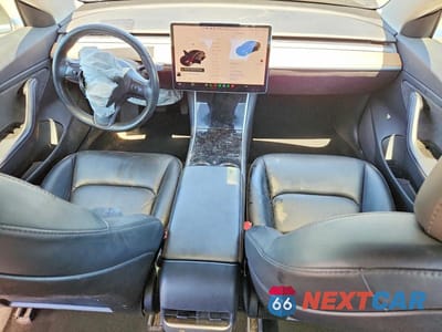 Zdjęcie 8 z 13 samochodu: 2018 TESLA MODEL 3 VIN:5YJ3E1EA8JF037693 - miniatura