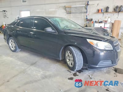 Czwarte zdjęcie samochodu z boku: 2013 CHEVROLET MALIBU LS VIN:1G11B5SA5DU137394 - miniatura