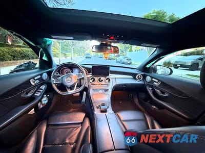 Zdjęcie 9 z 10 samochodu: 2015 MERCEDES-BENZ C 300 4MATIC VIN:55SWF4KB4FU071838 - miniatura