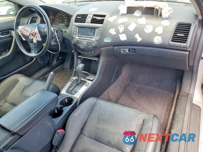 Zdjęcie 8 z 12 samochodu: 2007 HONDA ACCORD EX VIN:1HGCM82687A001002 - miniatura
