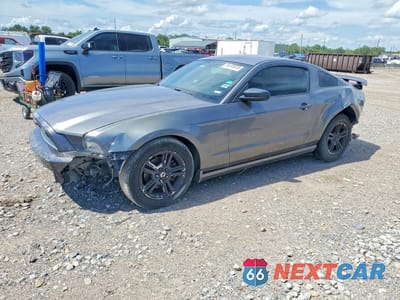2014 FORD MUSTANG 1ZVBP8AM4E5240986 - główne zdjęcie licytacji z USA - miniatura