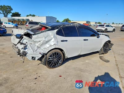 Trzecie zdjęcie samochodu z tyłu: 2024 TOYOTA CAMRY XSE VIN:4T1K31AK4RU074142 - miniatura