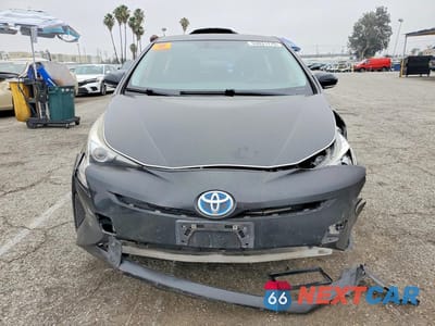 Piąte zdjęcie samochodu w środku: 2016 TOYOTA PRIUS VIN:JTDKARFU5G3028583 - miniatura