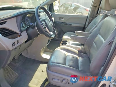 Zdjęcie 7 z 13 samochodu: 2015 TOYOTA SIENNA XLE 8-PASSENGER VIN:5TDYK3DC0FS561534 - miniatura