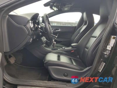 Zdjęcie 7 z 13 samochodu: 2019 MERCEDES-BENZ CLA 250 VIN:WDDSJ4EB8KN737420 - miniatura