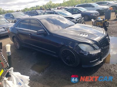 Czwarte zdjęcie samochodu z boku: 2013 MERCEDES-BENZ E 350 4MATIC VIN:WDDHF8JB6DA717931 - miniatura