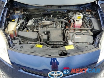 Zdjęcie 11 z 13 samochodu: 2013 TOYOTA PRIUS THREE VIN:JTDKN3DU9D1726500 - miniatura