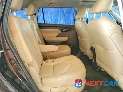 Zdjęcie 11 z 13 samochodu: 2022 TOYOTA HIGHLANDER XLE VIN:5TDGZRBH4NS162214 - miniatura