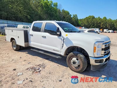 Czwarte zdjęcie samochodu z boku: 2023 FORD F350 SUPER DUTY VIN:1FD8W3HT8PED12531 - miniatura