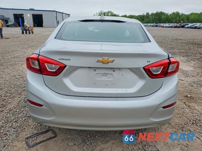 Zdjęcie 6 z 12 samochodu: 2019 CHEVROLET CRUZE LT VIN:1G1BE5SM7K7133851 - miniatura