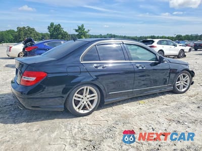 Trzecie zdjęcie samochodu z tyłu: 2014 MERCEDES-BENZ C 300 4MATIC VIN:WDDGF8AB9EA953051 - miniatura