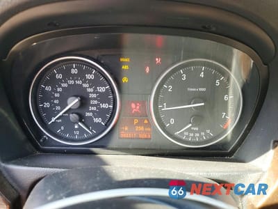 Zdjęcie 9 z 12 samochodu: 2011 BMW 328 XI VIN:WBAPK7C50BA975004 - miniatura