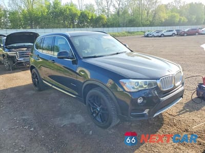 Czwarte zdjęcie samochodu z boku: 2017 BMW X3 XDRIVE28I VIN:5UXWX9C33H0T21993 - miniatura