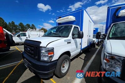 2023 FORD ECONOLINE E350 SUPER DUTY CUTAWAY VAN 1FDWE3FK9PDD08532 - główne zdjęcie licytacji z USA - miniatura