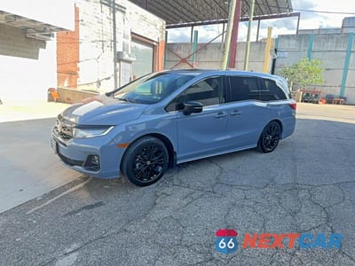 Drugie zdjęcie samochodu z przodu: 2025 HONDA ODYSSEY SPORT-L VIN:5FNRL6H72SB011329 - miniatura