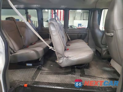 Zdjęcie 11 z 14 samochodu: 2016 CHEVROLET EXPRESS G3500 LT VIN:1GAZGPFG0G1172039 - miniatura