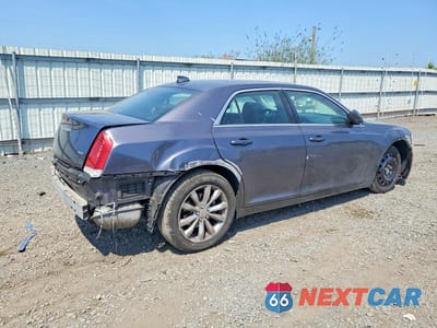Trzecie zdjęcie samochodu z tyłu: 2016 CHRYSLER 300 LIMITED VIN:2C3CCARG2GH305262 - miniatura