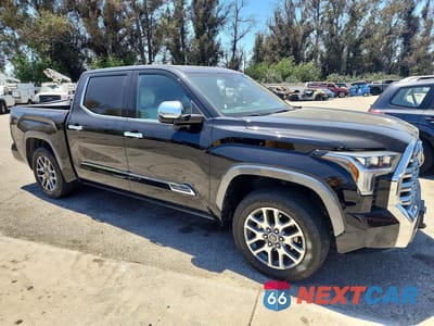 Czwarte zdjęcie samochodu z boku: 2022 TOYOTA TUNDRA 1794 EDITION VIN:5TFMA5DB8NX016100 - miniatura