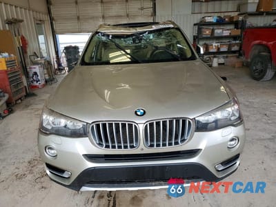 Piąte zdjęcie samochodu w środku: 2017 BMW X3 XDRIVE28I VIN:5UXWX9C57H0T01120 - miniatura