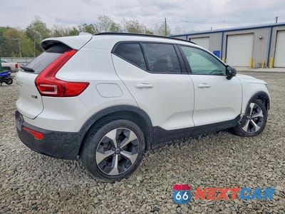 Trzecie zdjęcie samochodu z tyłu: 2023 VOLVO XC40 PLUS VIN:YV4L12UWXP2103426 - miniatura