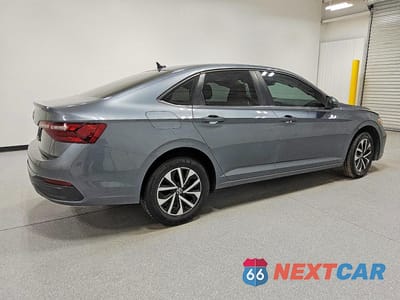 Trzecie zdjęcie samochodu z tyłu: 2024 VOLKSWAGEN JETTA S VIN:3VW5M7BU9RM094728 - miniatura