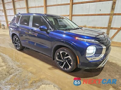 Czwarte zdjęcie samochodu z boku: 2023 MITSUBISHI OUTLANDER SE VIN:JA4J4UA88PZ061374 - miniatura