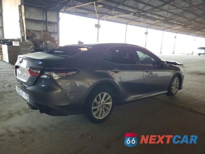 Trzecie zdjęcie samochodu z tyłu: 2023 TOYOTA CAMRY LE VIN:4T1C11AK8PU146127 - miniatura